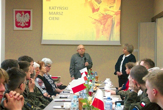 	Swoją historią podzielił się z kadetami legnickiej szkoły wojskowej m.in. Stanisław Szudrowicz.