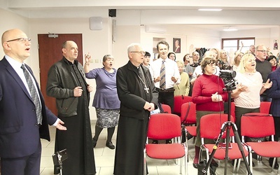 	Modlitwa w łączności z bp. Andrzejem Siemieniewskim.