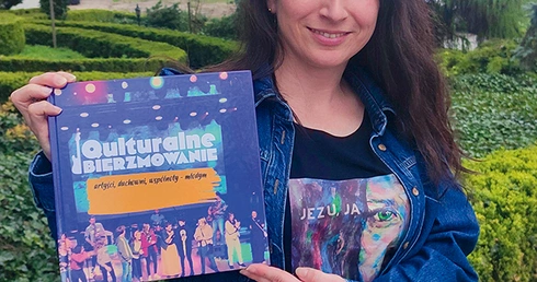 Urszula Bednarczyk koordynuje projekt „Qulturalne bierzmowanie”.