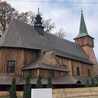 ▲	Jeden z odrestaurowanych zabytków: kościół św. Andrzeja Apostoła w Gilowicach.