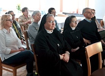 Wśród uczestników były zarówno siostry zakonne, jak i świeccy.