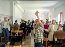 Ważnym momentem była modlitwa uwielbienia.