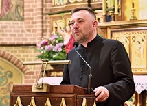 ▲	Konferencję wygłosił ks. Przemysław Kawecki SDB. 