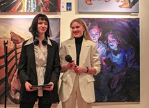 ▲	Wernisaż poprowadziły Alicja Waszczuk (z lewej) i Zuzanna Bryk. 
