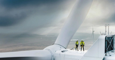 Zarówno projekty wiatrowe na lądzie, jak i farmy wiatrowe na Bałtyku, fotowoltaika, a także magazyny energii to główne kierunki zmian w polskim systemie energetycznym.