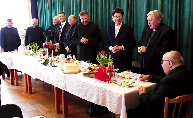 	Goście i gospodarze w parafii Świętych Szymona i Judy Tadeusza.