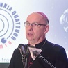 ▲	– Badacz mógł tutaj dochodzić do poznania piękna zamysłu Bożego stworzenia – akcentował bp Janusz Ostrowski.