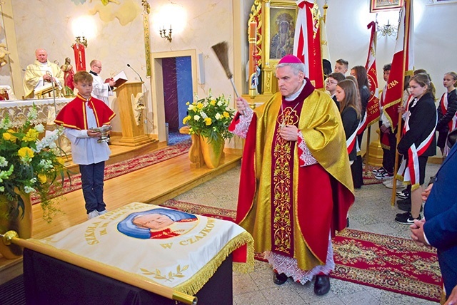 Podczas uroczystości przypomniano też postać patrona.