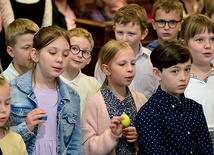 	Po Eucharystii odbył się koncert pieśni maryjnych w wykonaniu dzieci.
