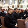 W modlitwie uczestniczyli biskupi S. Oder i A. Iwanecki oraz diakoni, którzy następnego dnia przyjęli święcenia. 
