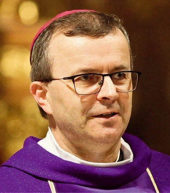 Biskup kaliski Damian Bryl był przewodniczącym zespołu przy Komisji Duchowieństwa KEP do przygotowania nowych zasad formacji kapłańskiej, a obecnie stoi na czele zespołu do ich wprowadzenia.