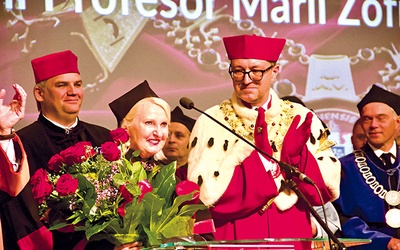 Tytuł doktora honoris causa otrzymała Maria Zofia Siemionow.