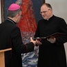 Bp Zieliński wręczył księżom nowe dekrety 