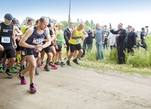 Biskup dał sygnał do startu.