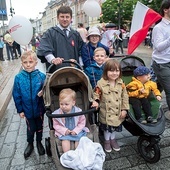 	Pośród uczestników było wielu małżonków z czworgiem, piątką, a nawet dziewiątką pociech.