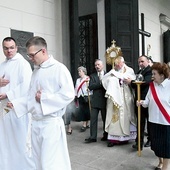 	Proboszcz parafii, ks. Edmund Modzelewski SDB mówi, że bazylika jest jak oddział kardiologiczny. Leczy ludzkie serca. 