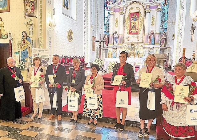 	Tegoroczni medaliści odebrali odznaczenia w rajczańskiej świątyni.