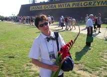 Częstochowa, 2004 r. Anna na wałach jasnogórskich. Robiła bardzo wiele, by co roku krakowscy pielgrzymi docierali tam bez przeszkód.