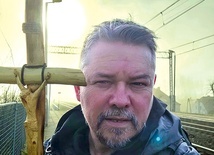 Owocami pielgrzymki są też łzy, nawrócenie czy wdzięczność mijanych osób.