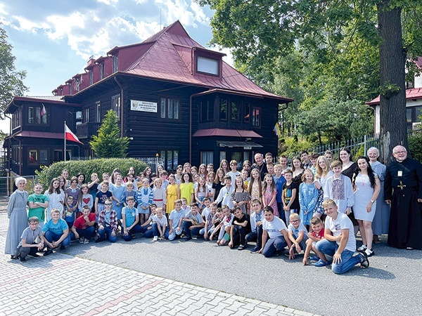 ▲	Ukraińscy goście z bp. Andrzejem Jeżem.