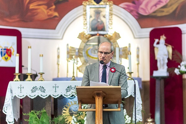 ◄	Historyk szczegółowo przedstawił przyczyny, przebieg i skutki eksterminacji ludności polskiej. Przytaczał też wspomnienia ocalałych. 