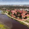 Potęga Marienburga onieśmiela. Trzy miliony cegieł, „arcydzieło z błota”.