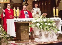 ▲	Modlitwie przewodniczył ks. Grzegorz Zapotoczny.