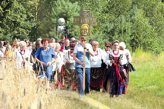 Droga Krzyżowa szlakiem męczeństwa błogosławionej.