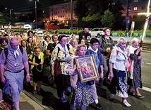 Poświęcony w tym roku obraz Świętej Rodziny będzie towarzyszył pątnikom w kolejnych latach.