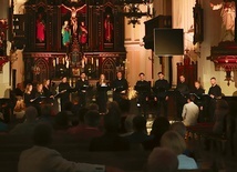 Słowiańskie utwory liturgiczne zespół Partes wykonywał w parafii św. Wawrzyńca.