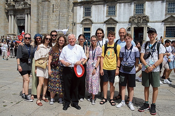 ▲	Z pielgrzymami w Portugalii był abp Marek Jędraszewski.