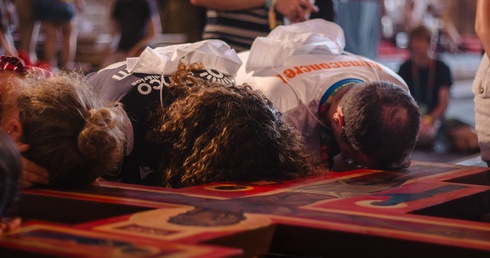 ŚDM w Lizbonie: Wspólnota z Taizé i Chemin Neuf zorganizowały ekumeniczną modlitwę o pokój