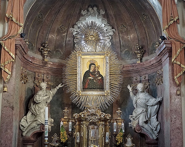 Koronowany obraz w rudzkiej bazylice.