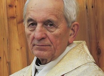 W latach 1974–1992 był duszpasterzem akademickim przy krakowskiej parafii w centrum miasta.