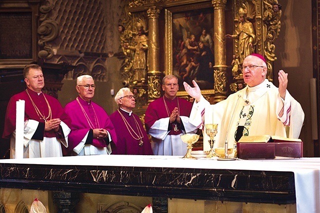 Eucharystii przewodniczył abp Józef Górzyński.