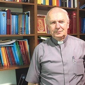 	Ksiądz prof. Stanisław Łabendowicz jest autorem wielu podręczników i publikacji.