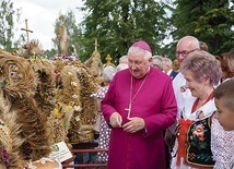 W tym roku swoje wieńce dożynkowe przygotowało 31 delegacji.