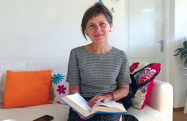 ▲	Jest kobietą wielu pasji i jednego marzenia, by każdy odkrył swoją relację z Panem Bogiem.