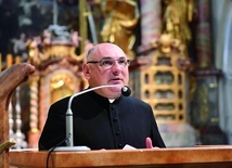 ▲	Dyrektor Wydziału Duszpasterskiego w kurii biskupiej i proboszcz parafii pw. św. Stanisława Kostki w Zielonej Górze.