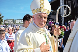 ▲	Gościem specjalnym odpustu był biskup bydgoski.
