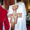 Wizerunek został pobłogosławiony w święto Podwyższenia Krzyża.