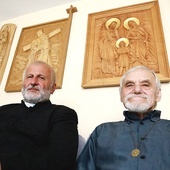 ►	Ks. Krzysztof Pasyk i Marian Kiełbasa.