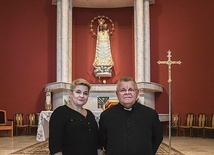 W prezbiterium umieszczone zostaną także wizerunki polskich świętych.