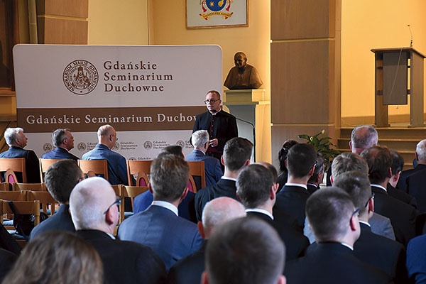 Wykład inauguracyjny wygłosił ks. dr Krzysztof Drews.