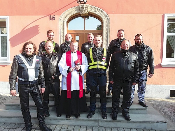 KBM powstało 2 października 2017 roku przy parafii Świętych Apostołów Filipa i Jakuba w Żorach.