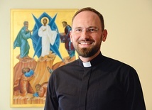 	Kapłan od 2018 r. jest duszpasterzem akademickim w „Resurrexit” w Opolu. Na Wydziale Teologicznym UO obronił rozprawę doktorską nt. medytacji w życiu i twórczości Thomasa Mertona.