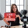 Czym nas karmią influencerzy. Jak bardzo potrzebujemy dziś edukacji cyfrowej?