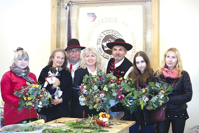 Dużym zainteresowaniem cieszyły się warsztaty florystyczne, które poprowadziła Krystyna Kowalczyk.