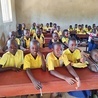 	Szkoła w Yambio w Sudanie Południowym zbudowana została dzięki ofiarności rumskich parafian.