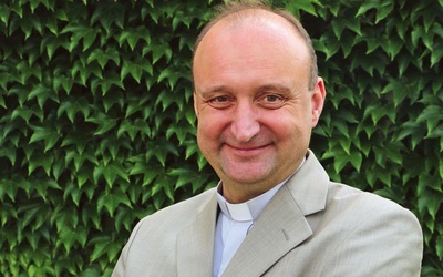 Ks. prof. Mariusz Rosik Wykładowca Papieskiego Wydziału Teologicznego i Uniwersytetu Wrocławskiego. Zajmuje się teologią Nowego Testamentu, egzegezą Ewangelii synoptycznych oraz starożytną historią Żydów.